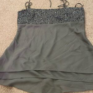 Beautiful to the max sparkly top, size 6